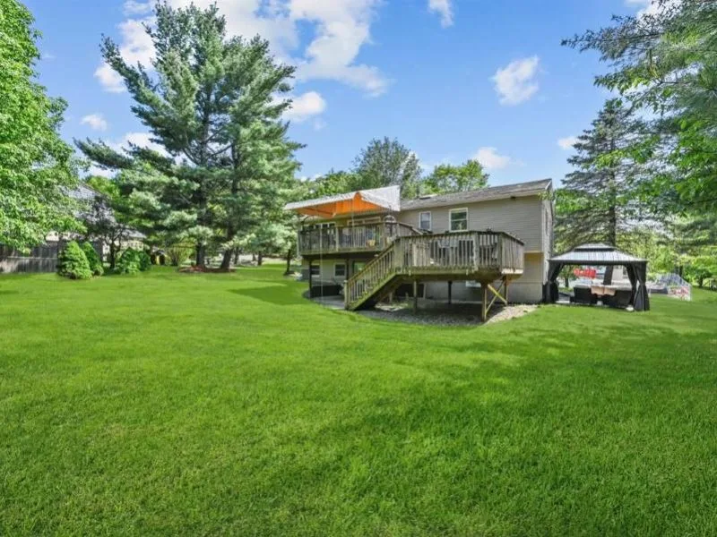 Blooming Villa, Jacuzzi, Park, 6 Master Suites - Monroe, NY