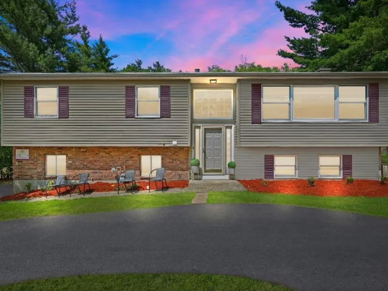 Blooming Villa, Jacuzzi, Park, 6 Master Suites - Monroe, NY