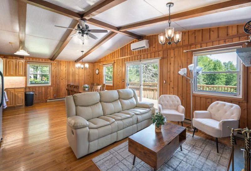 Maple House, Oversized Heated Pool - Woodbourne, Catskills, NY