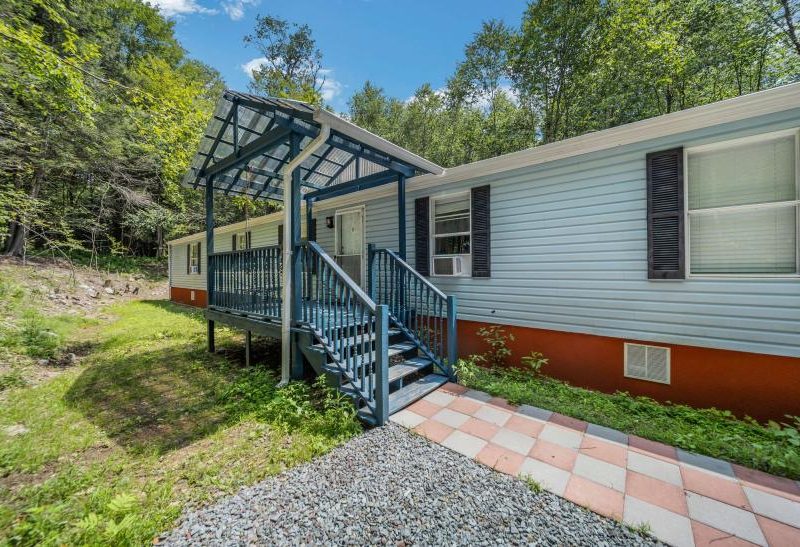 Riverfront House with Sauna & Hot Tub - Catskills, Liberty, NY