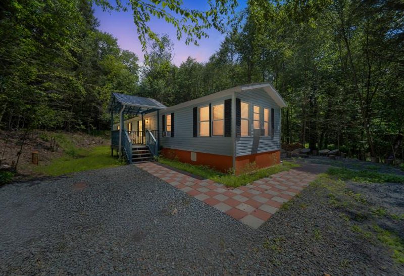 Riverfront House with Sauna & Hot Tub - Catskills, Liberty, NY