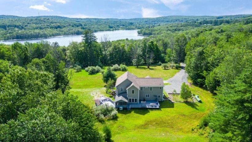 Catskills kosher rental with lake views
