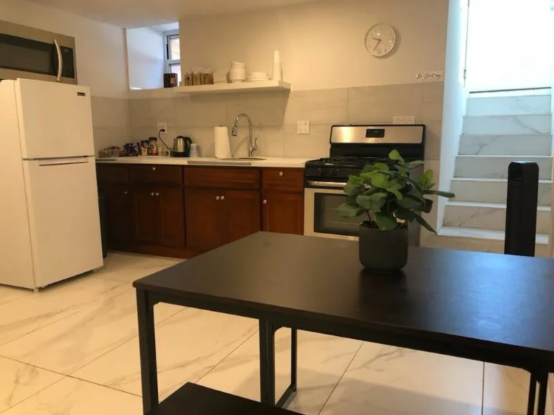 Crown 3 Bedroom Apartment - Crown Heights