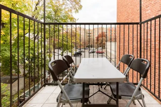 3 Bedroom Apartment in Heart of CH w' Porch