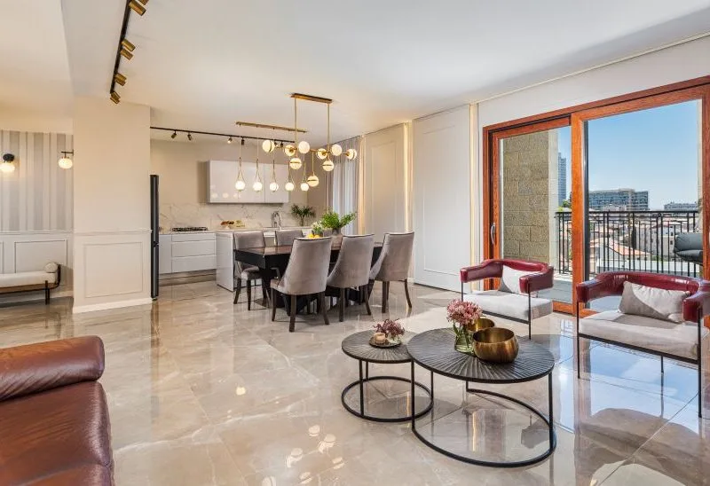 Beautiful Condo, Large Deck, 5 Bdrm - Jerusalem Estates