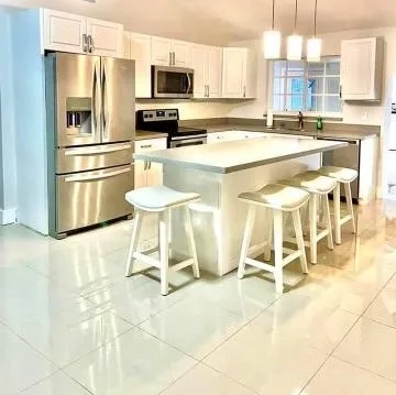 Hollyview Villa, Pool & Hot-Tub - Hollywood, FL