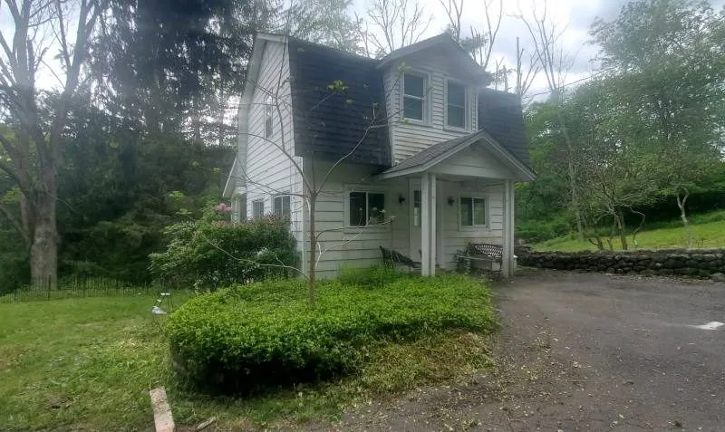 Renovated Home in Poconos, PA with Kayaking.