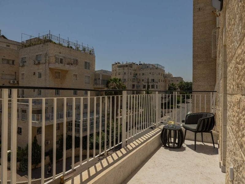 Minchat Yitzchak Lux, 3 Bedroom, 2 Decks - Romema, Jerusalem