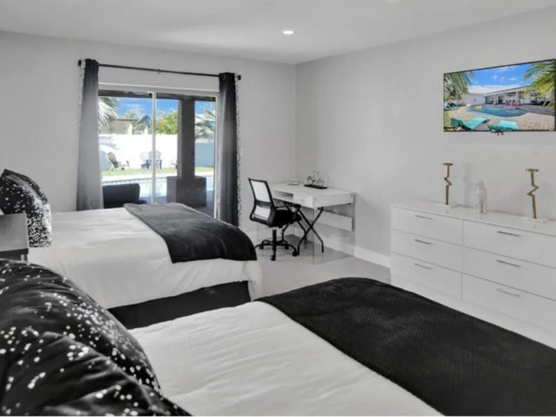 Roosevelt Villa - Heated Pool, Game Room - Hollywood, FL