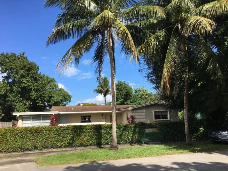 East Terrace Villa, Heated Pool - North Miami Beach, Florida