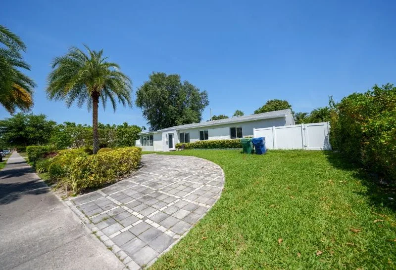 Sun Villa, Heated Pool - North Miami Beach, FL