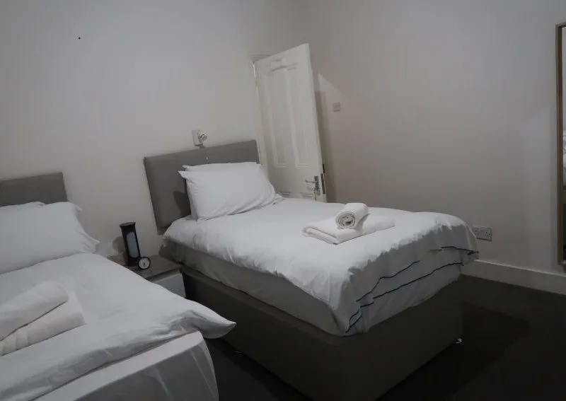 Flat in the Eiruv on Ravensdale Rd - Stamford Hill, London UK.