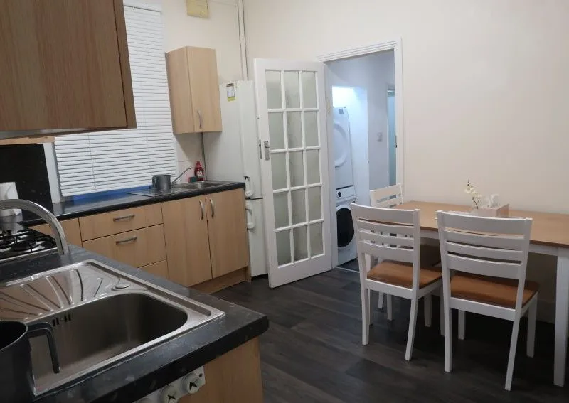 Flat in the Eiruv on Ravensdale Rd - Stamford Hill, London UK.