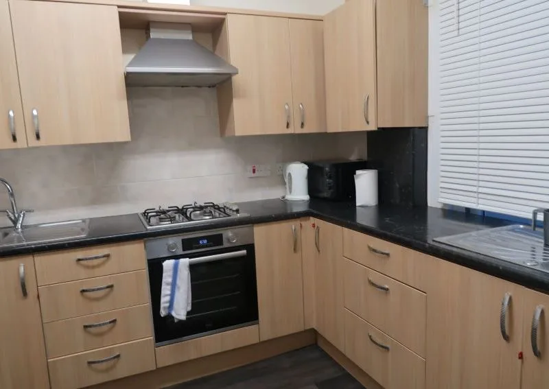Flat in the Eiruv on Ravensdale Rd - Stamford Hill, London UK.