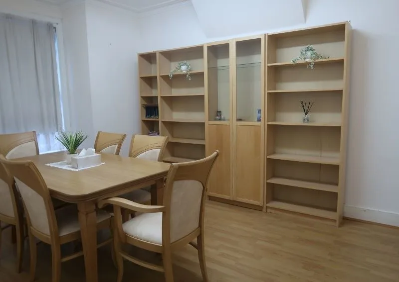 Flat in the Eiruv on Ravensdale Rd - Stamford Hill, London UK.
