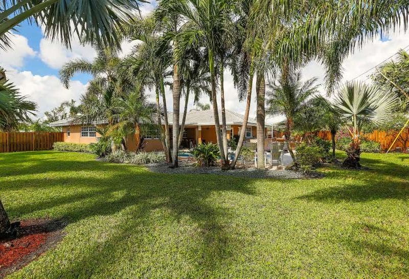 Villa Boca, Saltwater Pool, Near beach - Boca Raton, Florida