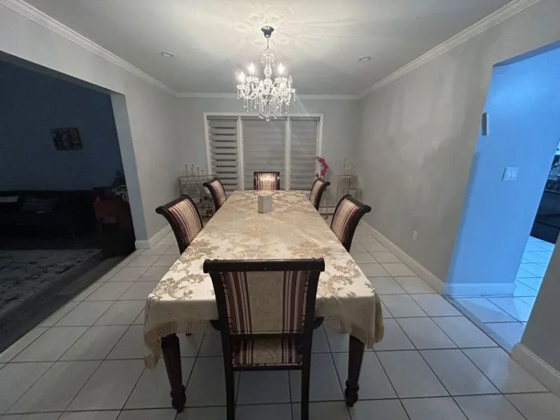 Hoey Villa, with Private Shul & Men Mikvah - Monsey, Pomona NY