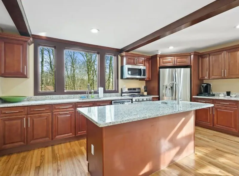 Sunset Villa, 2 Acres, Hottub - Catskills, Monticello NY