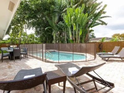 Villa Lina, Saltwater Pool & Jacuzzi – Boca Raton, Florida