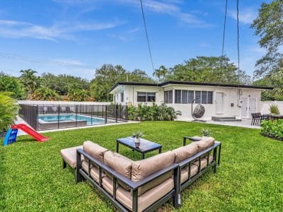 Glades Villa, Pool Hottub - North Miami Beach, Florida