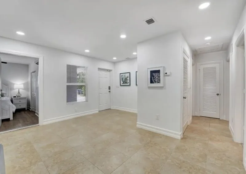 Villa Luxe, Saltwater Pool - Boca Raton, Florida