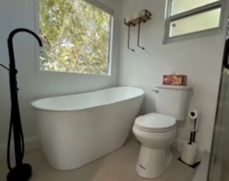 Luxury Container Guesthouse - Hollywood / Cooper City, Florida