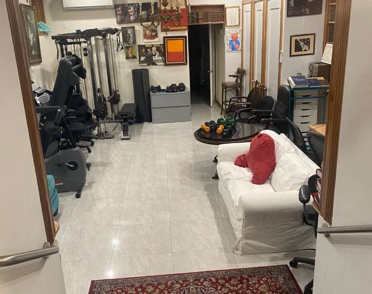 Gym Apt, Crown st & Brooklyn ave - Crown Heights, NY
