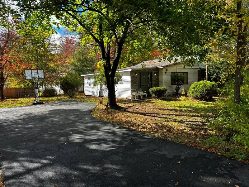 Villa, Lake Access – Loch Sheldrake / Catskills, NY