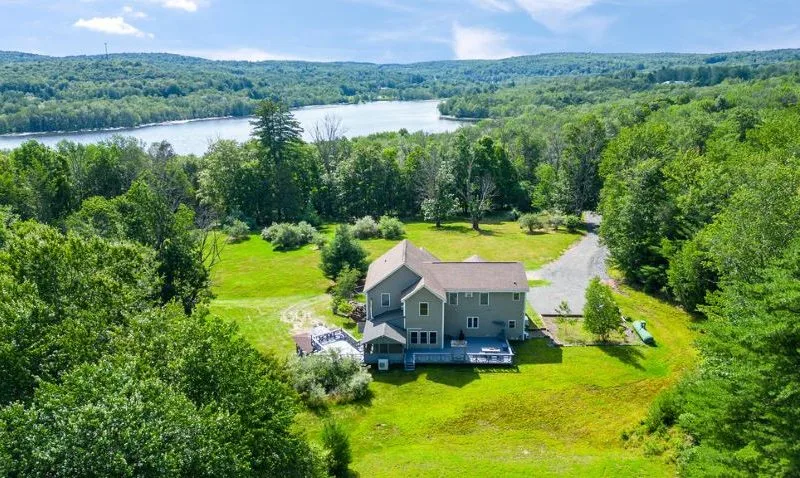 Silver Paradise, 65 Acres, Jacuzzi, Sauna - Woodridge, NY