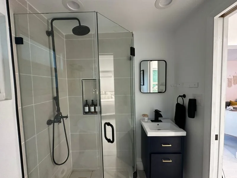 Luxury Container Guesthouse - Hollywood / Cooper City, Florida