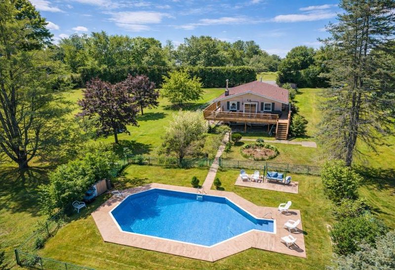 Maple House, Oversized Heated Pool - Woodbourne, Catskills, NY