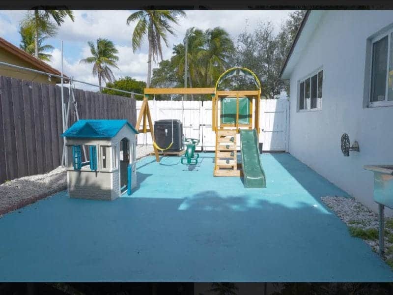 Meadow Villa, Heated Pool, Playground - N. Miami Beach, FL