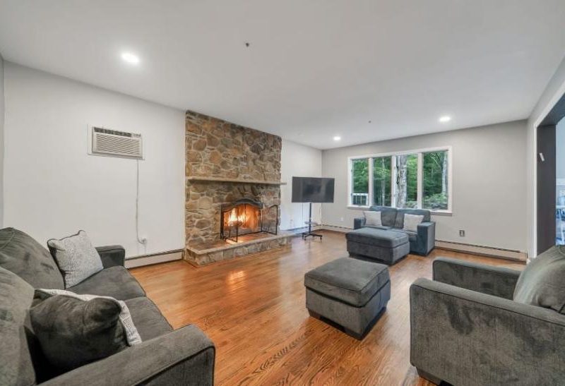 Falls Mansion, Indoor Pool & Mikvah - S Fallsburg, NY