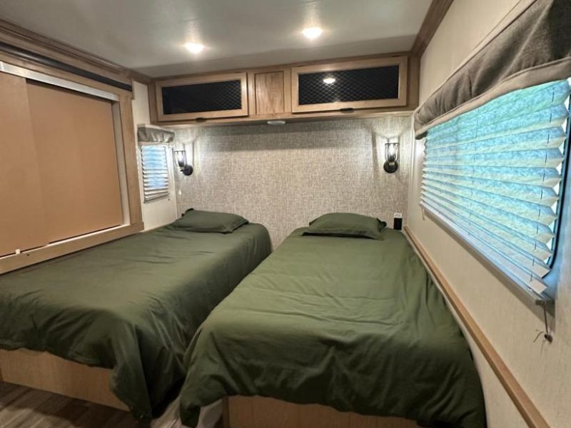 Kosher Camper, Hot-tub, Shabbat Meals - Monsey, Stony Point, NY