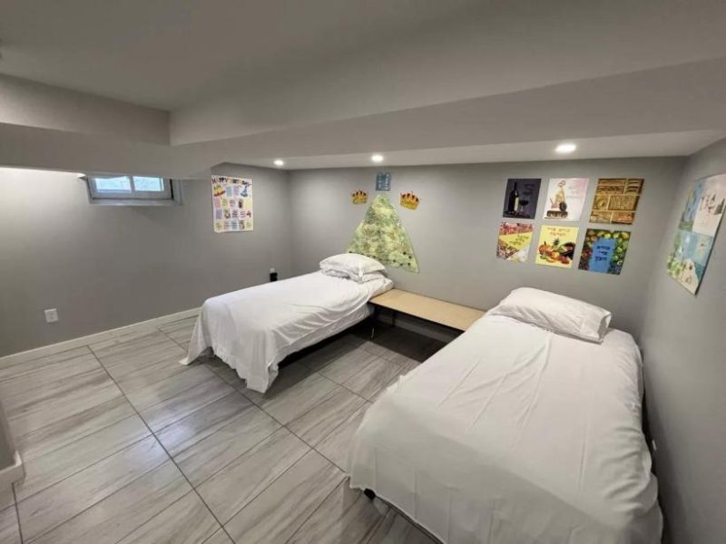 Lake Apt, Toys, Lake-view, - Central Lakewood, NJ
