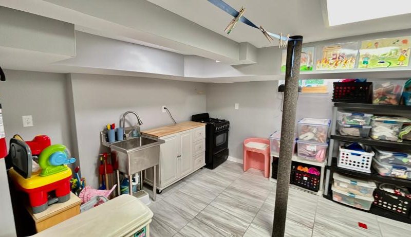 Lake Apt, Toys, Lake-view, - Central Lakewood, NJ