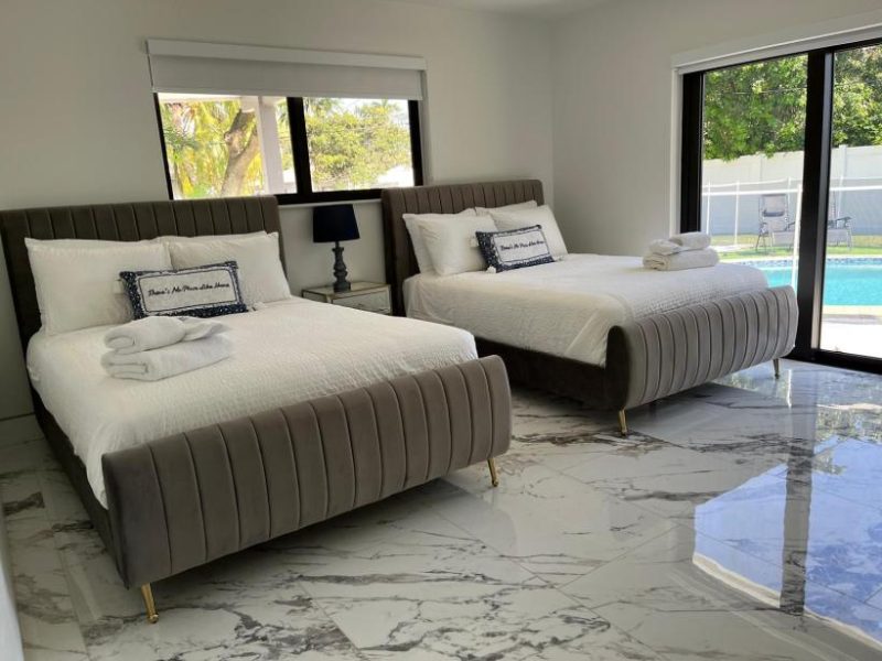 Flora Villa, Heated Pool - Miami, Florida