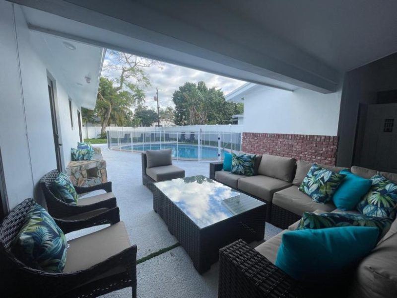 Flora Villa, Heated Pool - Miami, Florida