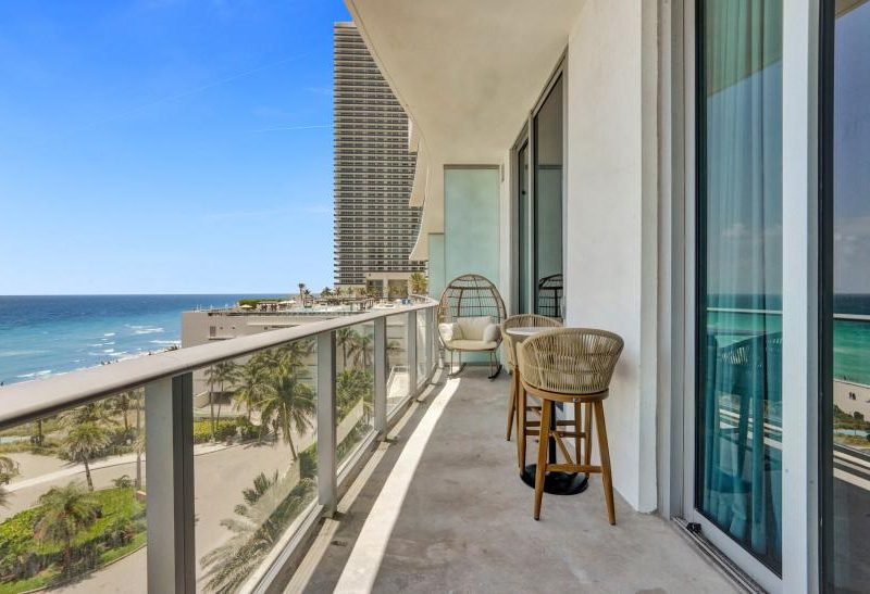 Luxury Oceanfront unit in Lyfe resort, Kosher - Hollywood, Florida