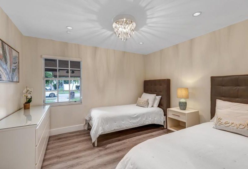 Calma Villa, Heated Pool - North Miami Beach, Florida
