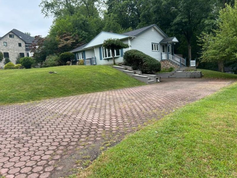 Balcony House - Chestnut Ridge, Monsey, NY