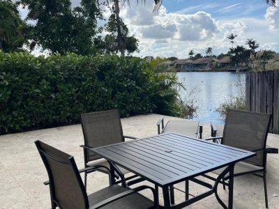 Silicon Villa, Waterfront, Lake - Hollywood, FL