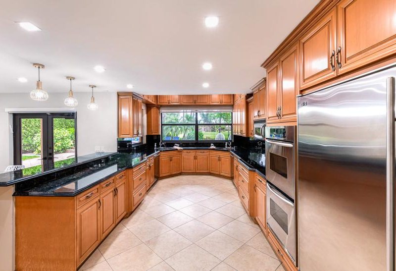 Marbella Villa, Heated Pool - Hollywood, FL