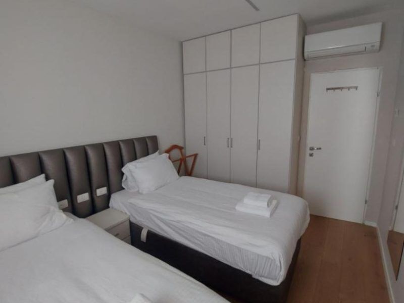 Schiff Apt – Schneller, Geula, Jerusalem, IL