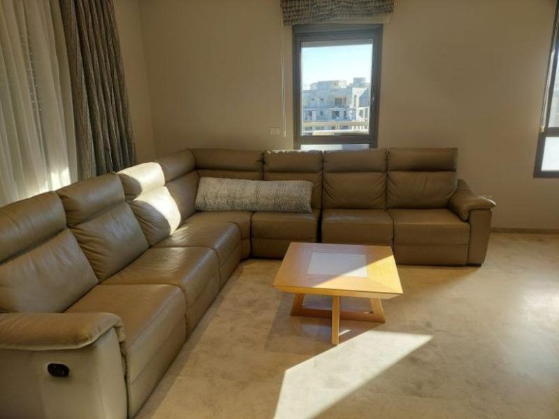 Schiff Apt – Schneller, Geula, Jerusalem, IL