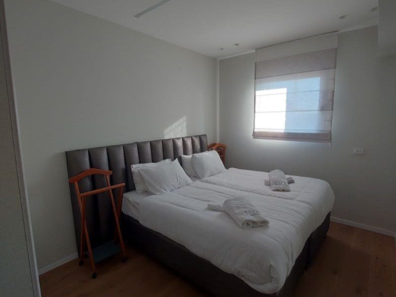 Schiff Apt – Schneller, Geula, Jerusalem, IL