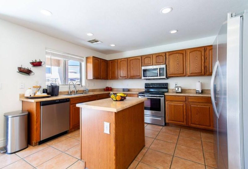 Sonoran Villa, Luxurious Retreat, Heated Pool, Casa Grande, AZ