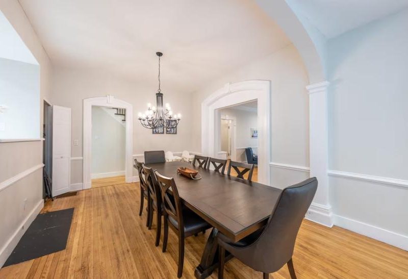 Gathering Grove, Heated Pool, Fire Place, Roselle, NJ