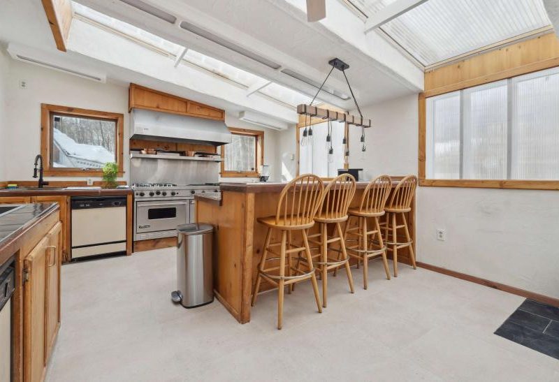 Dover Luxe, Heated Pool, Hot-Tub - West Dover, Vermont