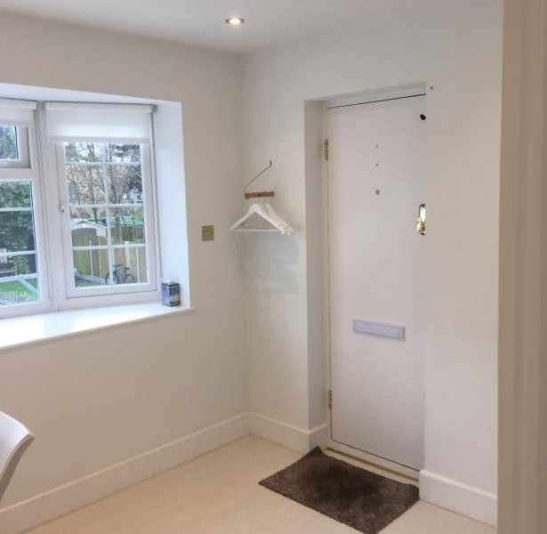 Holt Escape Apt - London, UK